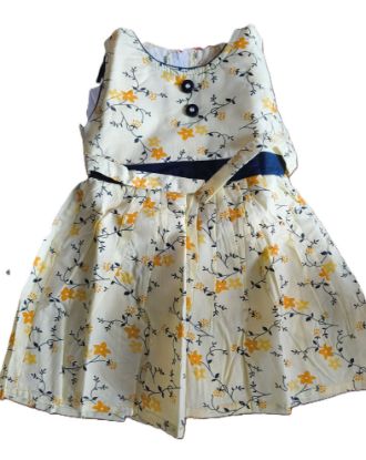 పూల ముద్రణతో ఆడపిల్లల కాటన్ ఫ్రాక్ యొక్క చిత్రం