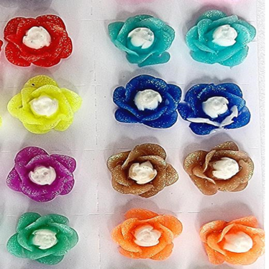 గులాబీ పెటల్ ఫ్లవర్ స్టడ్స్ (1PC) యొక్క చిత్రం