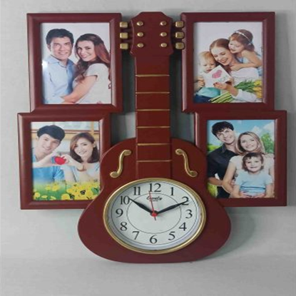 4 ఫోటో ఫ్రేమ్‌లతో స్టైలిష్ గిటార్ షేప్ వాల్ క్లాక్ | ఫ్యామిలీ ఫోటో డిస్ప్లేతో అలంకార చెక్క ఫినిష్ వాల్ క్లాక్ | ఆధునిక ఇల్లు & ఆఫీస్ వాల్ డెకర్, గిఫ్టింగ్ ఐటెమ్ యొక్క చిత్రం